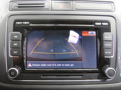 Used 2015 Volkswagen Tiguan SE FWD image 17