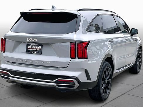 Used 2022 Kia Sorento SX image 12