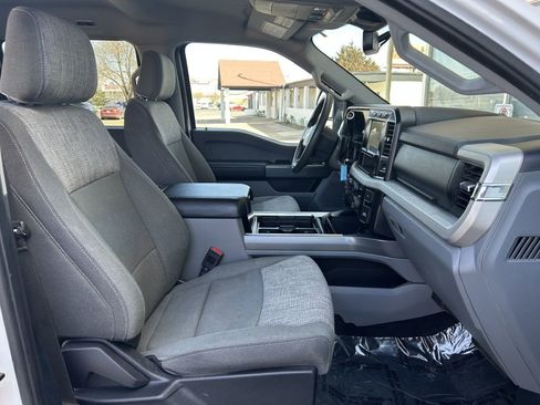 Used 2023 Ford F250 XLT w/ FX4 Off-Road Package image 12
