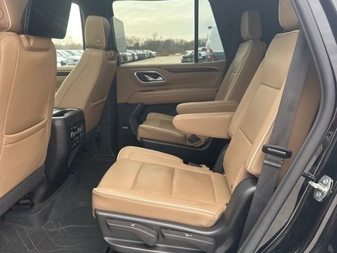 Used 2022 Chevrolet Tahoe Premier w/ Premium Package image 46