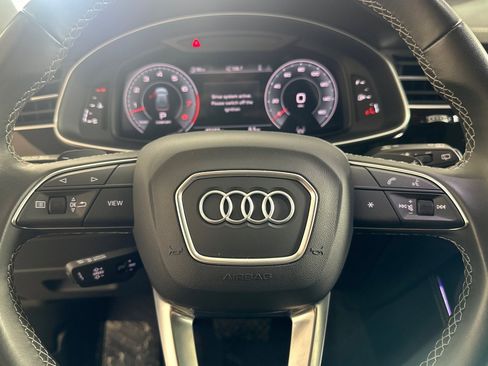 Used 2023 Audi Q8 Prestige w/ Prestige Package image 23