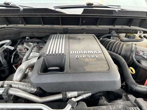 Used 2023 Chevrolet Silverado 1500 RST w/ Redline Edition AWD/4WD image 26