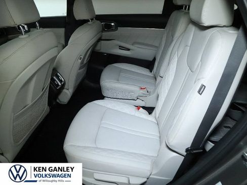 Used 2025 Kia Sorento SX Prestige AWD/4WD image 14