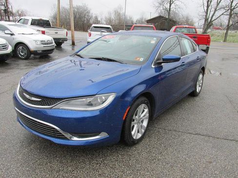 Used 2015 Chrysler 200 Limited w/ Convenience Group image 1