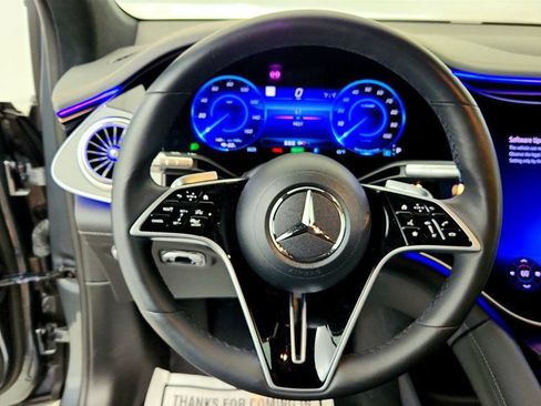 Used 2023 Mercedes-Benz EQS 580 4MATIC SUV w/ Exclusive Trim Package image 13