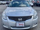 Used 2010 Nissan Altima 3.5 SR w/ Premium Pkg image 2