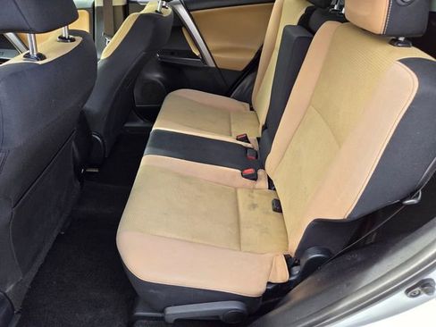 Used 2016 Toyota RAV4 XLE FWD image 10