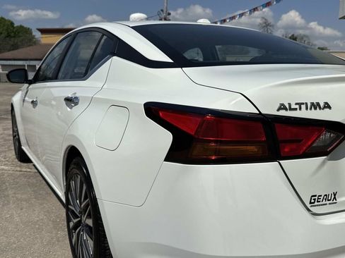 Used 2025 Nissan Altima 2.5 SV image 10
