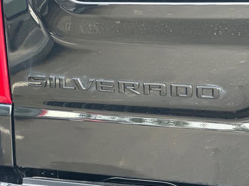 Used 2025 Chevrolet Silverado 1500 Custom Trail Boss w/ Dark Appearance Package image 26