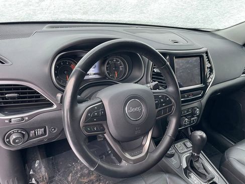 Used 2019 Jeep Cherokee Limited image 9