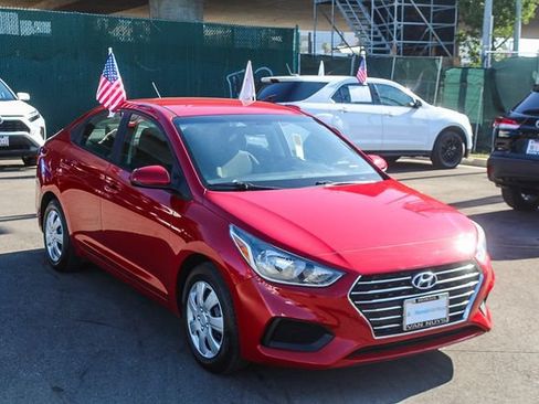 Used 2022 Hyundai Accent SE FWD image 3
