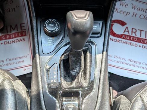 Used 2019 Jeep Cherokee Limited w/ Luxury Group image 21