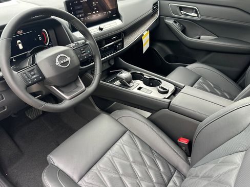 New 2026 Nissan Rogue Platinum w/ Tech Package image 7