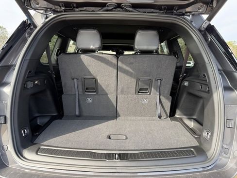 New 2025 Jeep Grand Cherokee L Altitude image 30