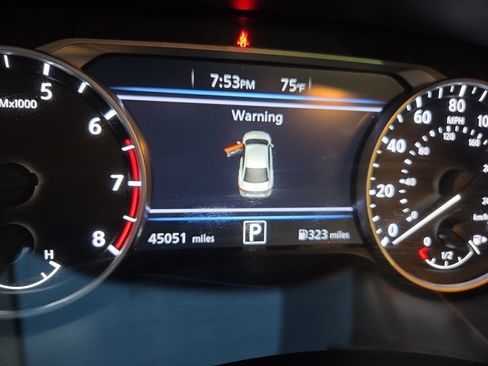 Used 2022 Nissan Sentra SV w/ SV Premium Package image 2