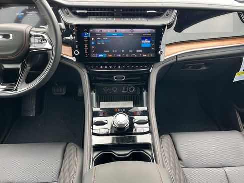 New 2026 Jeep Grand Cherokee L Summit image 5