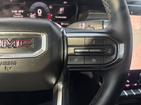 Used 2025 GMC Acadia Elevation w/ Black Edition image 21