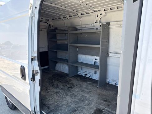Used 2023 RAM ProMaster 2500 FWD image 11
