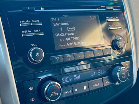 Used 2015 Nissan Altima 2.5 SV w/ Convenience Package image 21