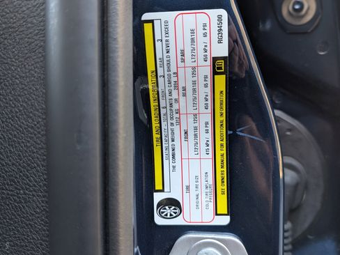 Used 2024 RAM 2500 Big Horn w/ Bed Utility Group image 36