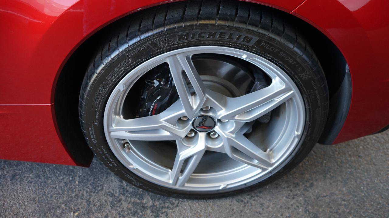 Used 2021 Chevrolet Corvette Stingray Preferred Cpe w/ Z51 Performance Package RWD image 26