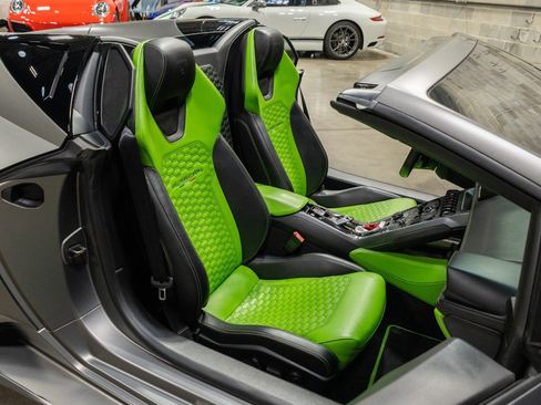 Used 2017 Lamborghini Huracan LP 580-2 RWD image 40