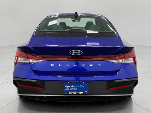 Certified 2025 Hyundai Elantra SEL image 5