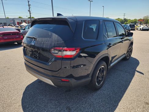 Used 2023 Honda Pilot EX-L image 6