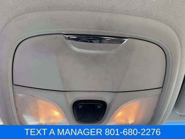 Used 2019 Jeep Cherokee Latitude w/ Cold Weather Group FWD image 29