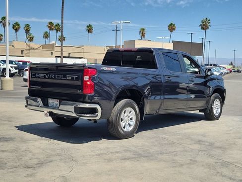 Used 2024 Chevrolet Silverado 1500 LT w/ Convenience Package II AWD/4WD image 4