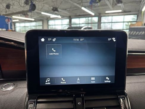 Used 2018 Lincoln Navigator L Reserve w/ Technology Package image 18