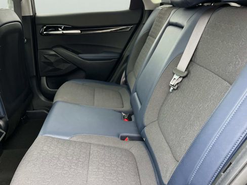 Used 2024 Kia Seltos S AWD/4WD image 17