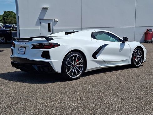 Used 2024 Chevrolet Corvette Stingray Premium Conv w/ Z51 Performance Package RWD image 9