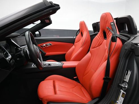 Used 2024 BMW Z4 M40i w/ Premium Package image 12