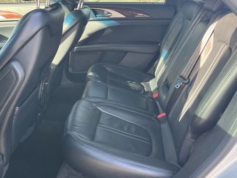 Used 2017 Lincoln MKZ Select w/ Climate Package image 10