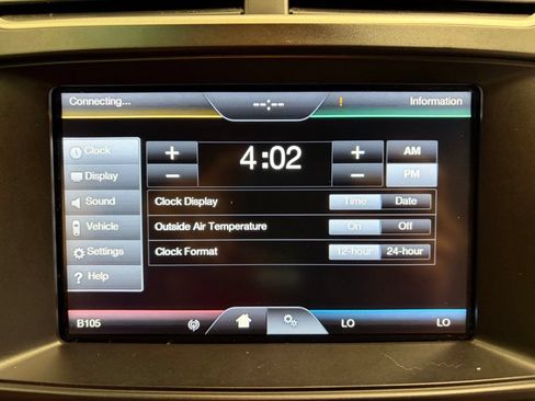 Used 2016 Ford Explorer XLT w/ Equipment Group 202A AWD/4WD image 17