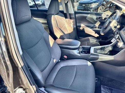 Used 2023 Toyota RAV4 LE image 32