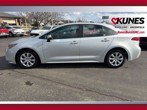 Used 2024 Toyota Corolla LE image 9