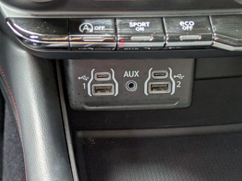 Used 2024 Dodge Durango GT image 28