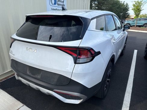 Used 2023 Kia Sportage EX image 3