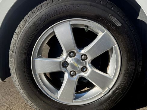 Used 2014 Chevrolet Cruze LT w/ Technology Package image 6
