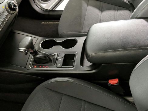 Used 2020 Kia Sorento AWD V6 image 19