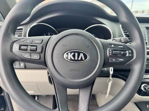 Used 2019 Kia Sedona L FWD image 42