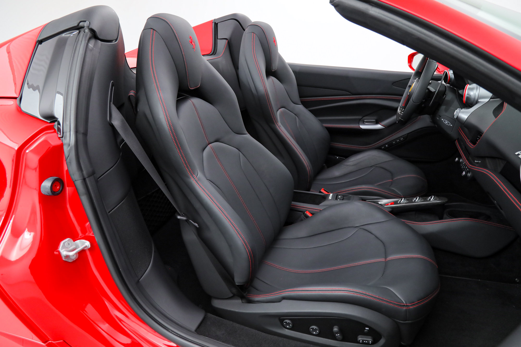 Certified 2023 Ferrari F8 Tributo RWD image 27