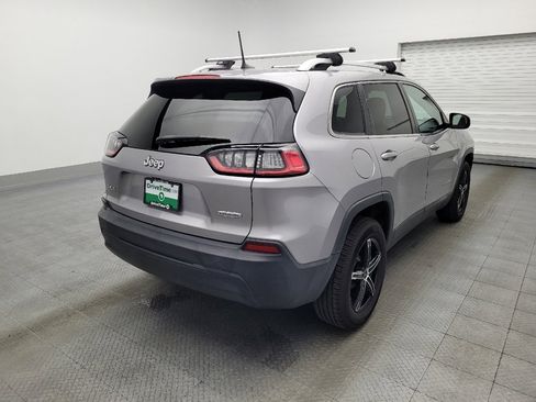Used 2019 Jeep Cherokee Latitude w/ Popular Appearance Group image 9