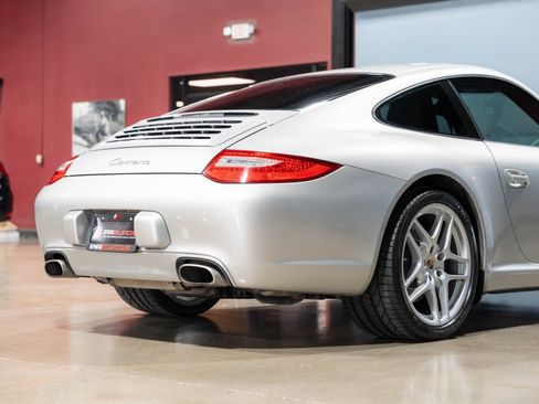 Used 2009 Porsche 911 Carrera RWD image 6
