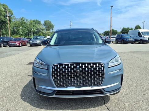Used 2023 Lincoln Corsair Reserve w/ Equipment Group 201A AWD/4WD image 2