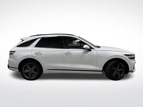 Used 2025 Genesis GV70 2.5T w/ Sport Prestige Package image 2