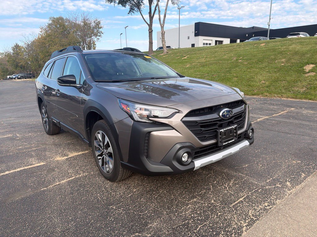 Used 2024 Subaru Outback Limited XT AWD/4WD image 2