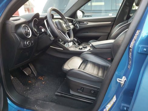 Used 2018 Alfa Romeo Stelvio Ti Sport image 5